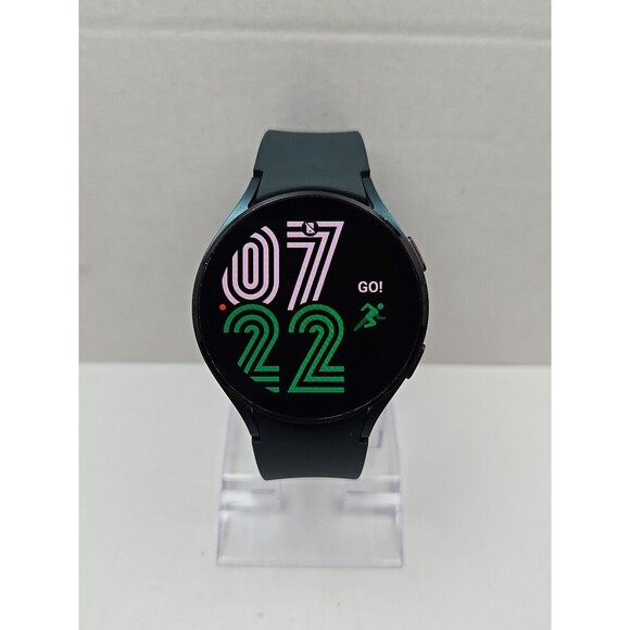 Samsung Galaxy Watch4 44mm Bluetooth GPS WiFi Green SM R870 Smartwatch *Read - Picture 1 of 11